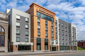Exterior - Comfort Inn & Suites Pittsburgh-Northshore (Pittsburgh)