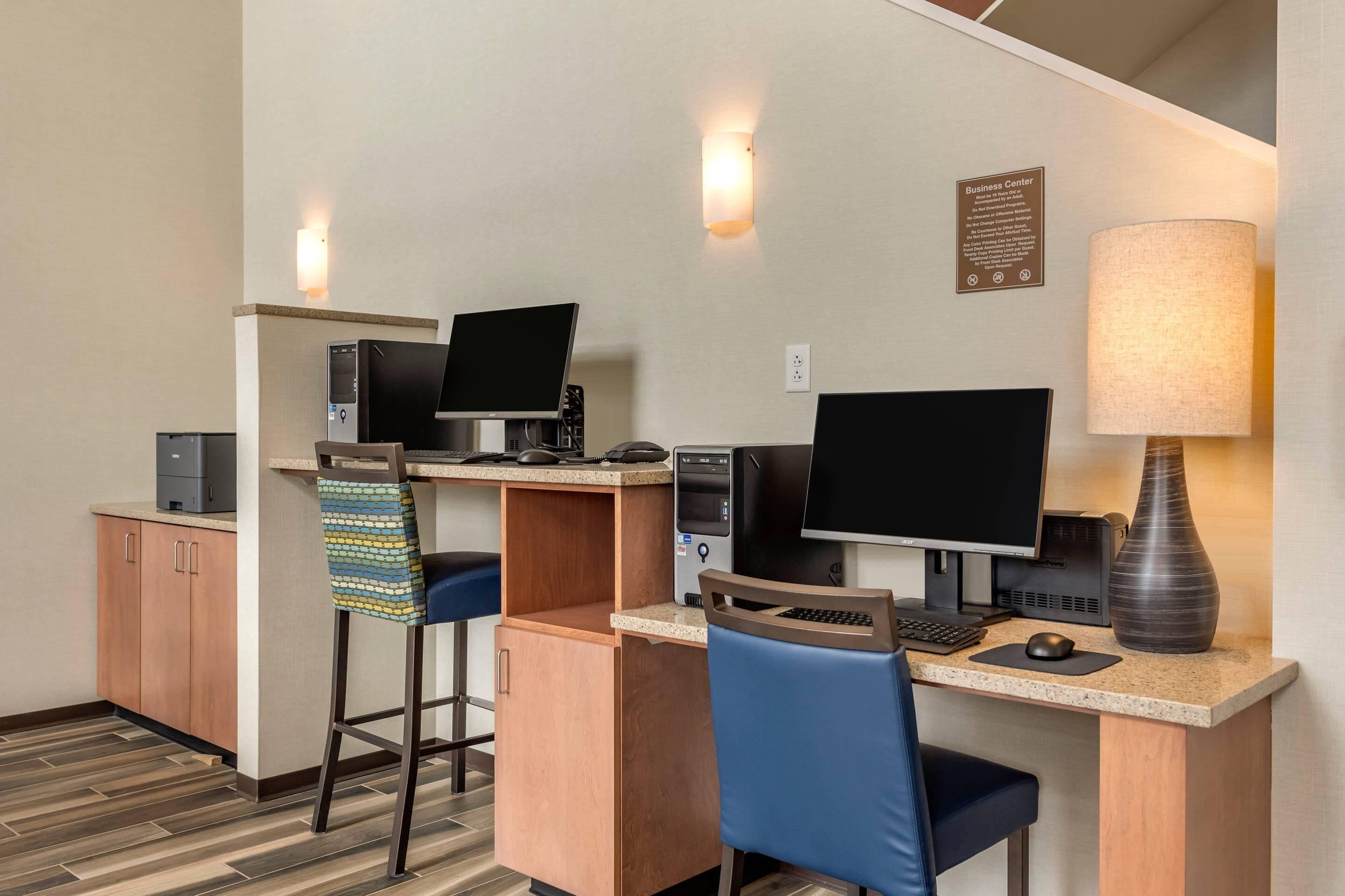 Photo - Comfort Inn & Suites Pittsburgh-Northshore