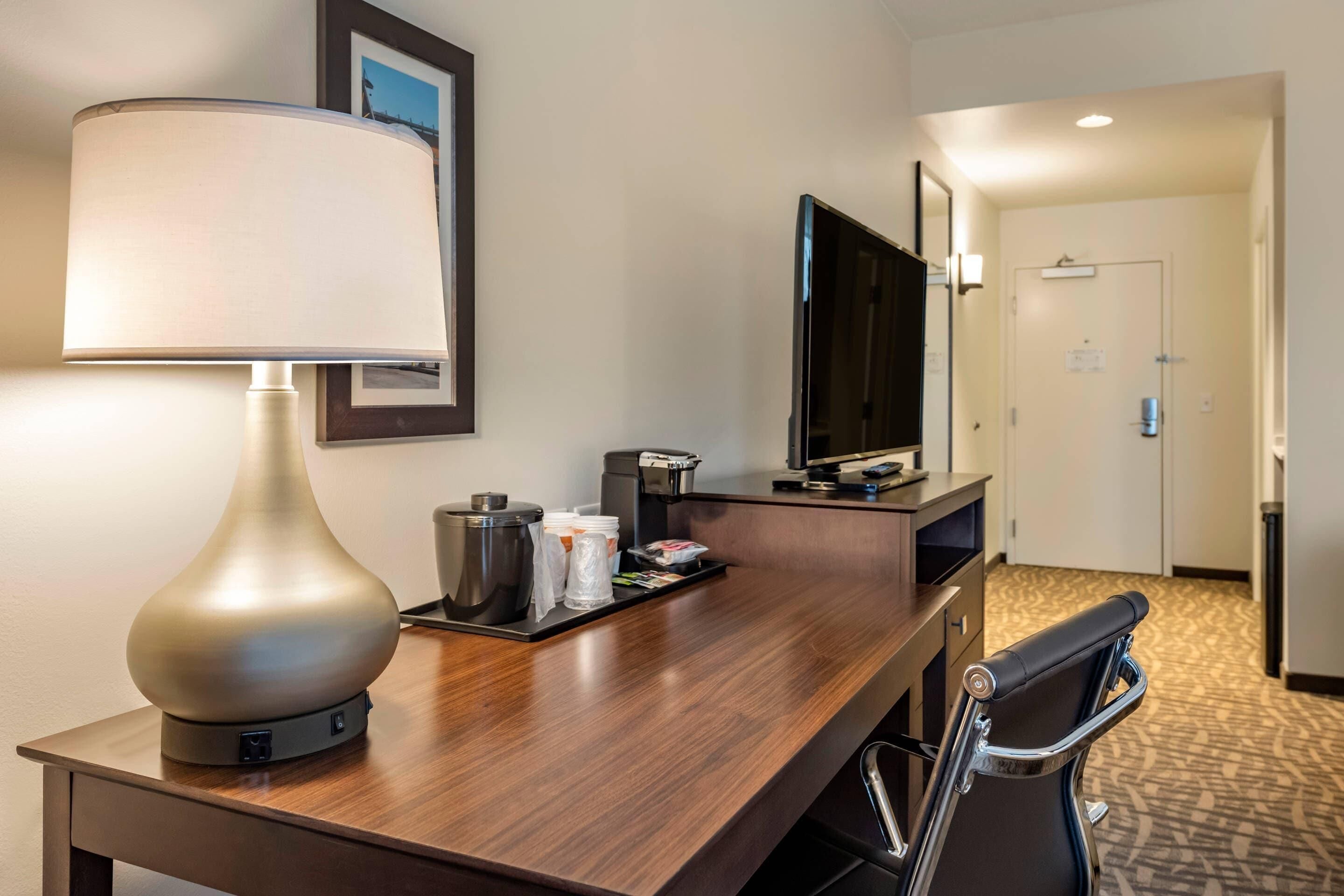 Photo - Comfort Inn & Suites Pittsburgh-Northshore