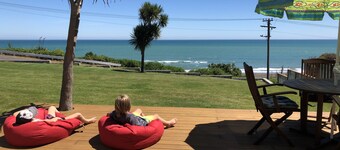 Kai Iwi Beach House. Close to a fantastic west coast beach. Amazing views.