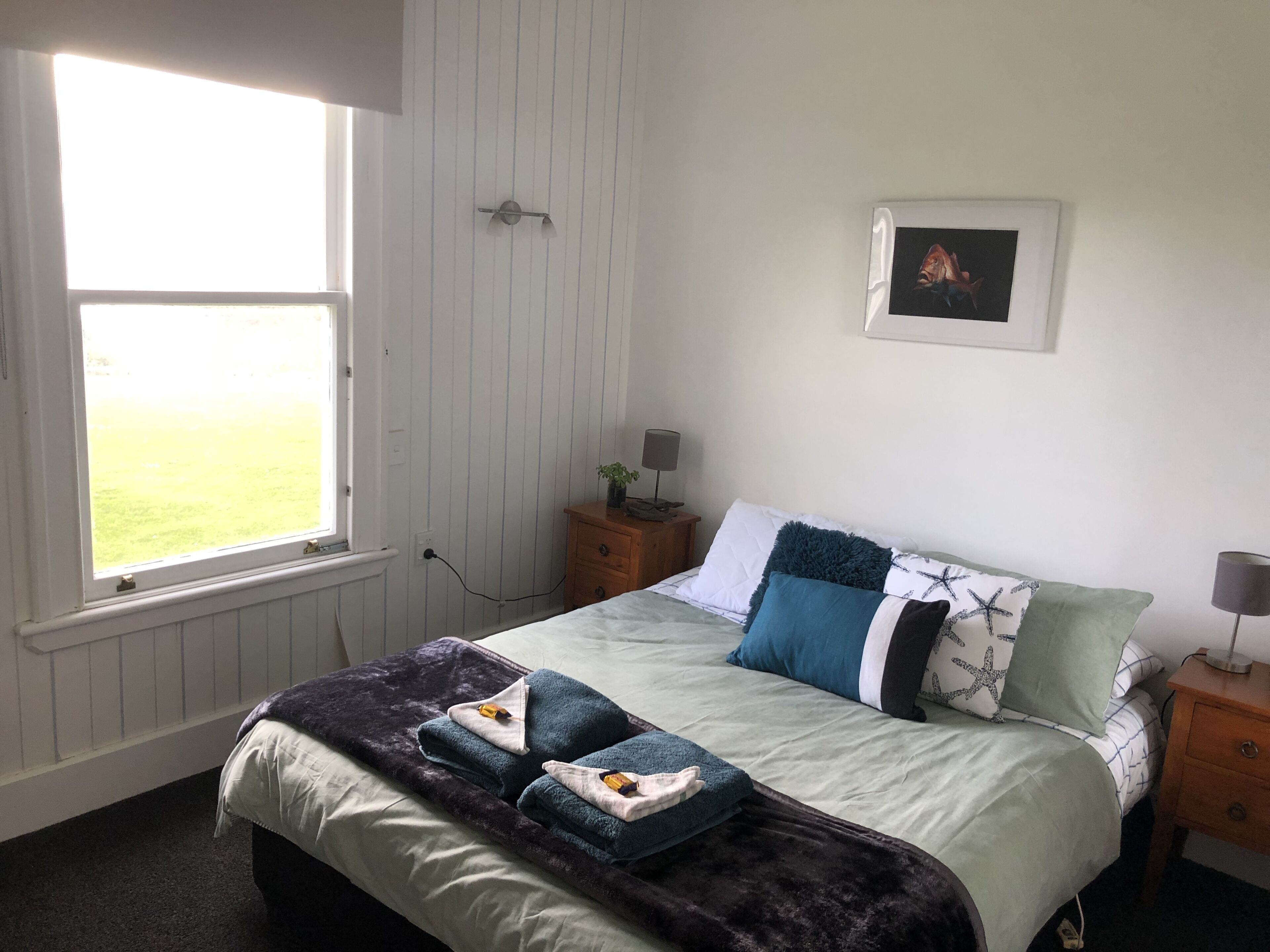 3 makuuhuonetta, silitysrauta/-lauta, vauvan matkasänky, Wi-Fi