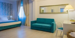 Suite (Large) | Living area | LCD TV - Blue Marin Hotel Bodrum (Bodrum)