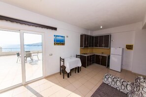 Apartment, 1 Bedroom | Soundproofing, free WiFi, bed sheets - Verano Hotel (Sarandë)