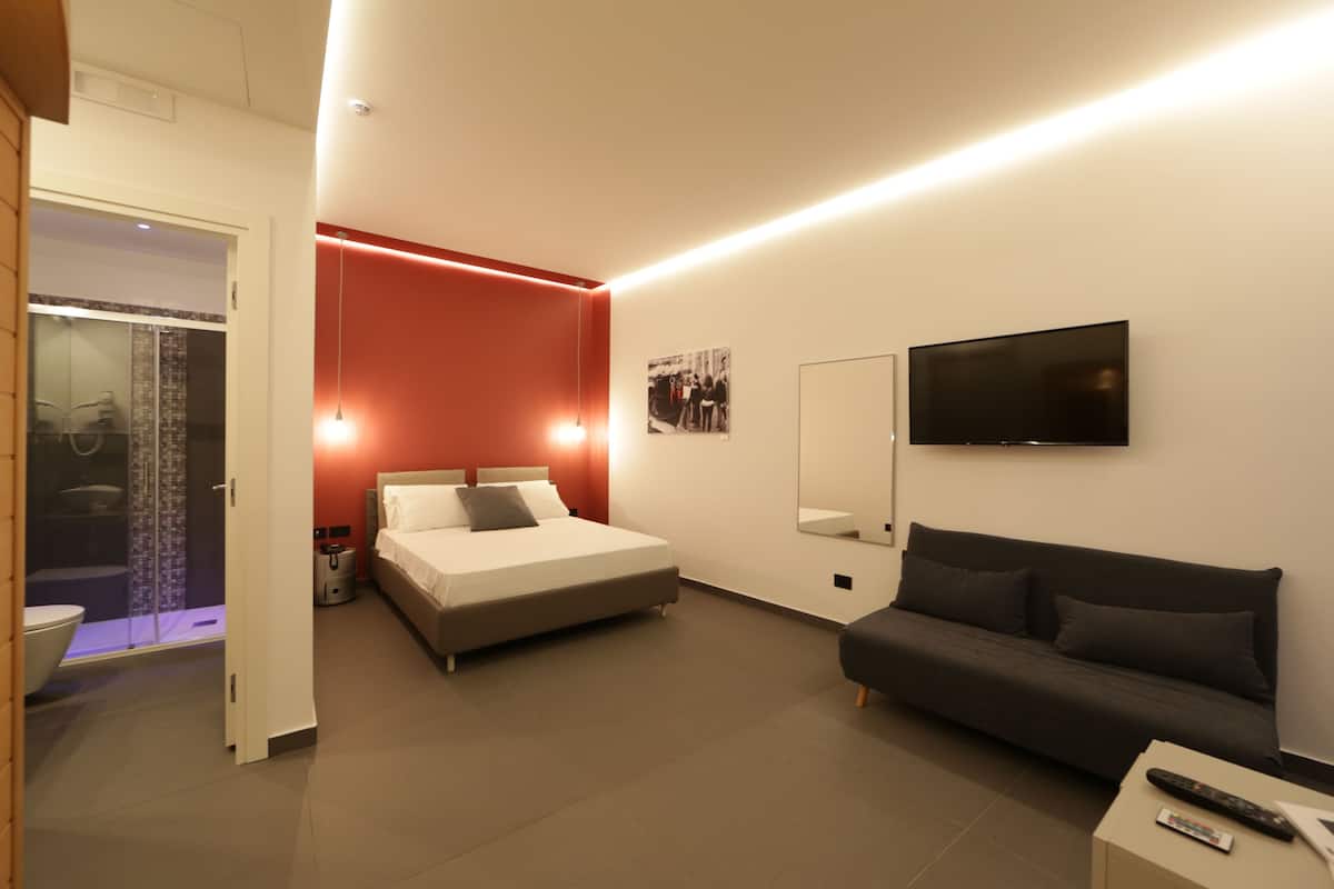 Superior Suite, Sauna | Premium bedding, down comforters, memory foam beds, minibar