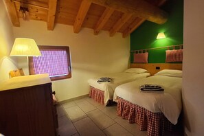 2 bedrooms, iron/ironing board, free WiFi, bed sheets - Apartment/ flat in alpine style Mansard - Madesimo (Madesimo)