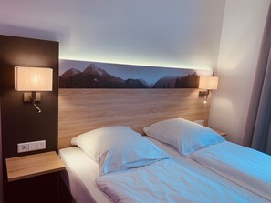 Chambre double | Coffre-fort, bureau, espace de travail pour ordinateurs portables