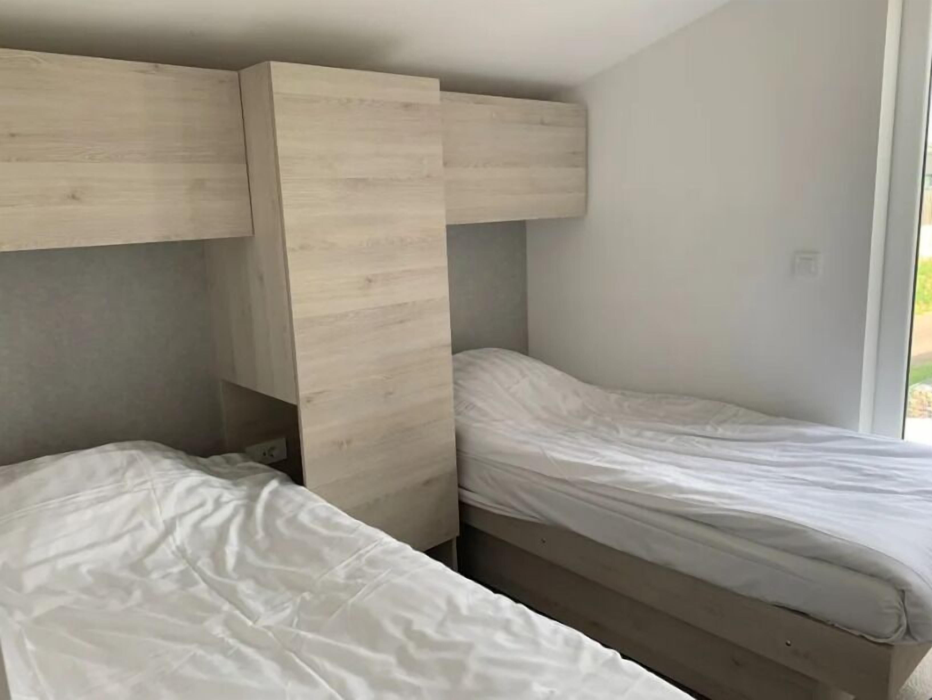 2 bedrooms, individually decorated, individually furnished, free WiFi