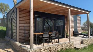 Grandeur Chalet 6 | 2 bedrooms, individually decorated, individually furnished, free WiFi