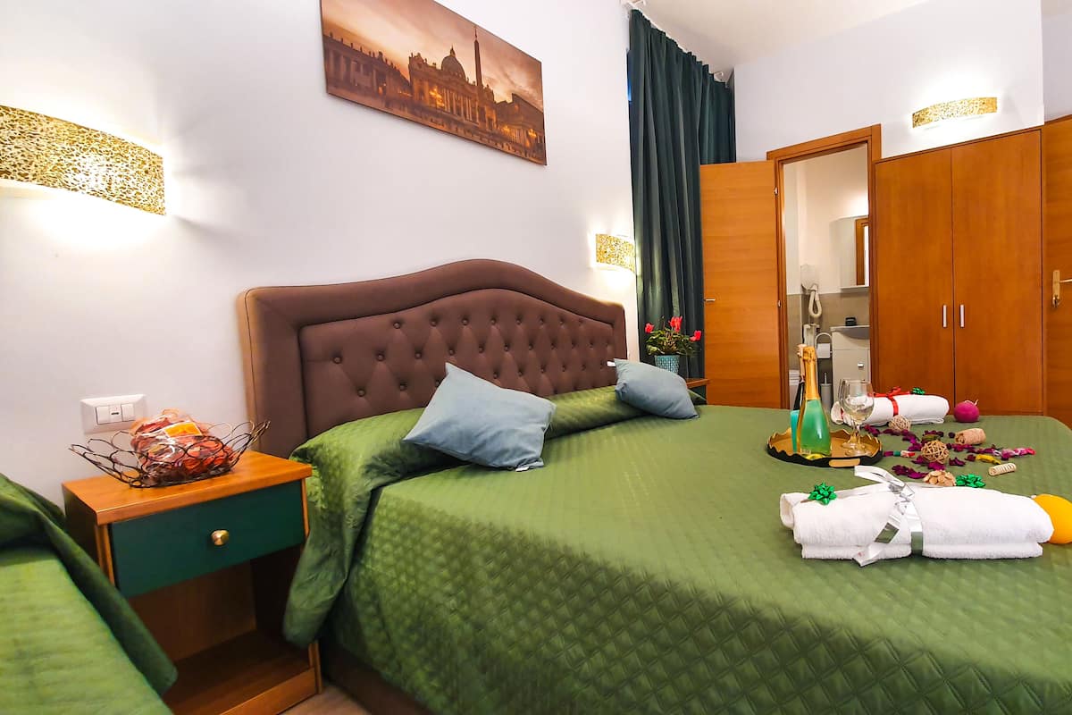 Bureau, chambres insonorisées, Wi-Fi gratuit, draps fournis