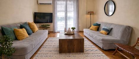 อพาร์ทเมนท์ | บริเวณนั่งเล่น | ทีวีจอแบน