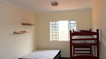 Casa família, várias camas, para não fumantes | 5 quartos, Wi-Fi de cortesia