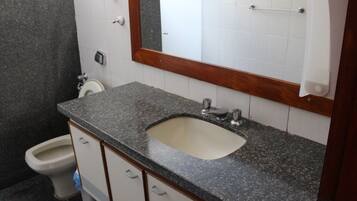 Casa família, várias camas, para não fumantes | Banheiro | Chuveiro