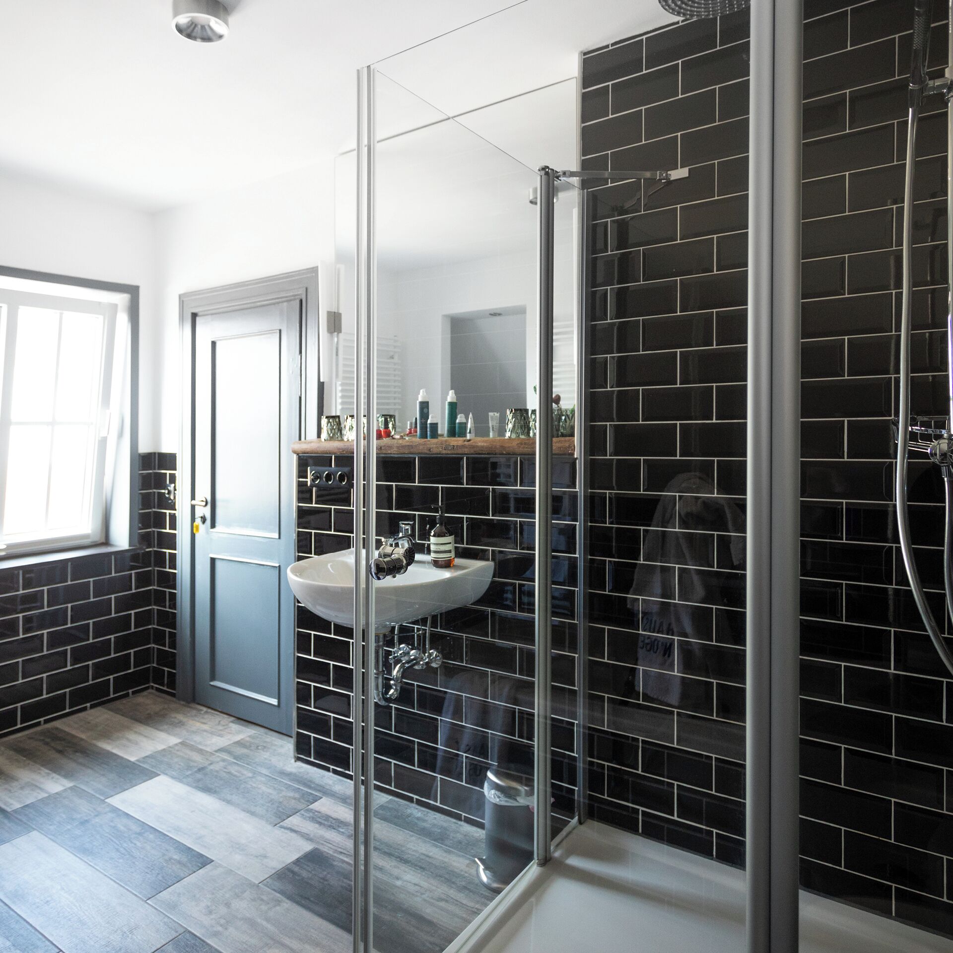 Appartement Design, 2 chambres (Rote Türe) | Salle de bain | Sèche-cheveux