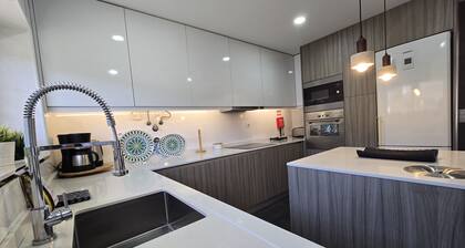 Sesimbra Stylish Villa by Homing