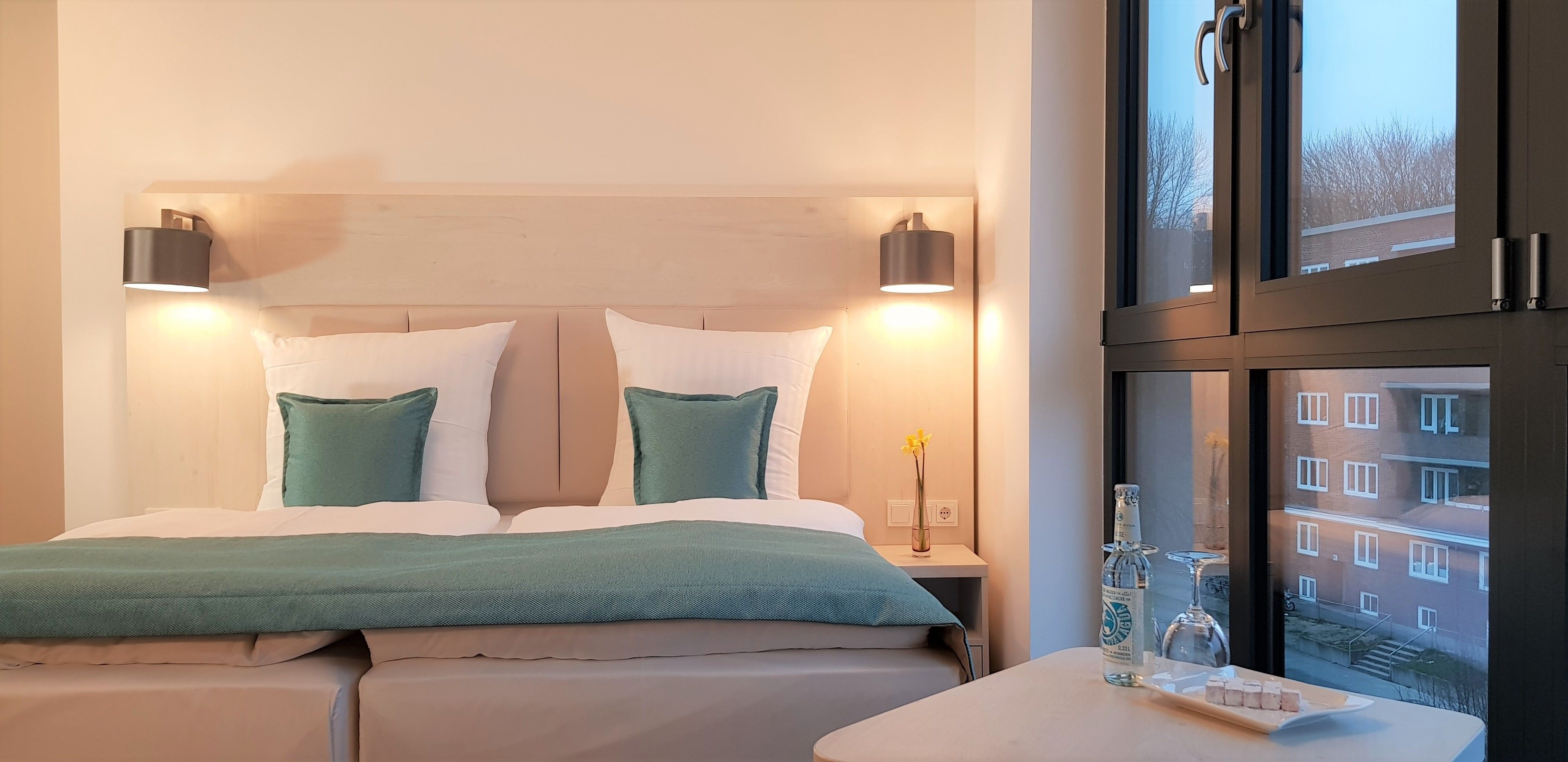 double room | hypo-allergenic bedding, minibar, desk, laptop workspace