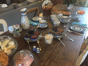 Gratis kontinental frukost varje dag 