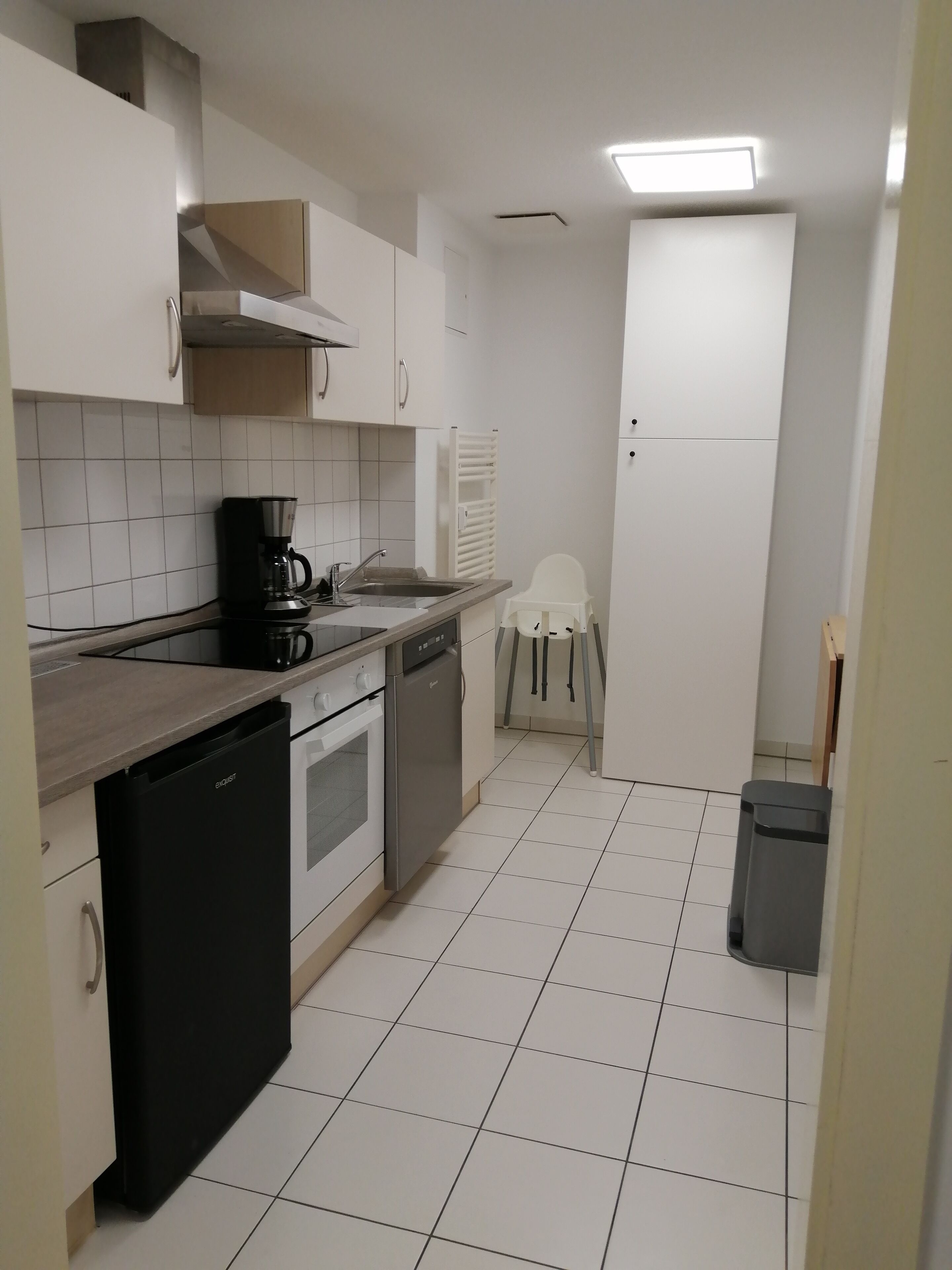 Kühlschrank, Ofen, Herdplatte, Geschirrspüler