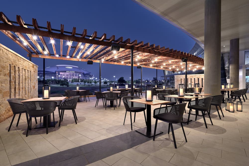 luxury hotels in Arlington