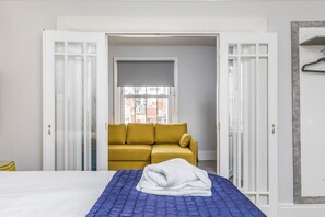 Suite Deluxe | Roba de llit d'alta qualitat i matalassos amb encoixinament addicional 