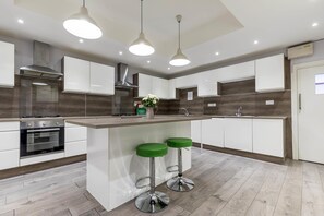 ثلّاجة متوفرة في المنطقة المشتركة، ميكروويف متوفر في المنطقة المشتركة