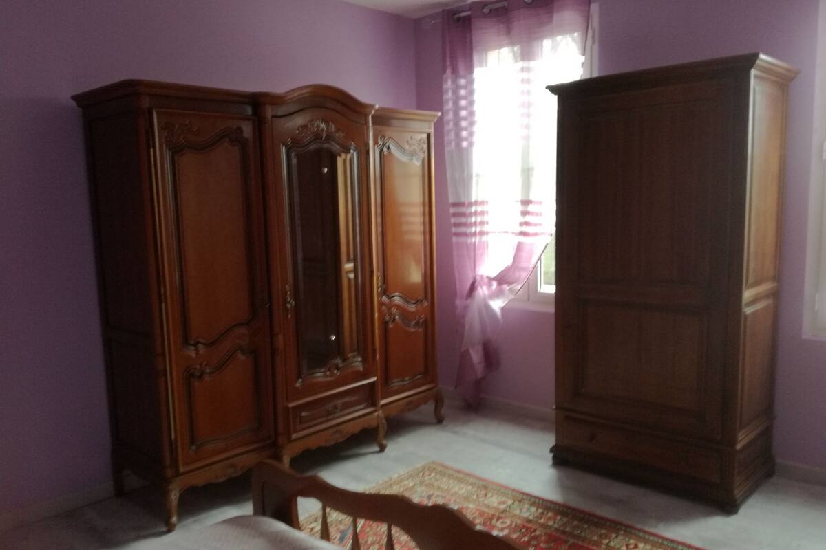 Room, 1 Katil Ratu (Queen), Non Smoking | Dihias secara berasingan, dilengkapkan perabot secara berasingan