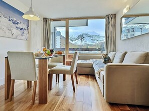 TV - Beautiful south-facing studio cabin, renovated, near slopes, 4 ppl (Tignes)