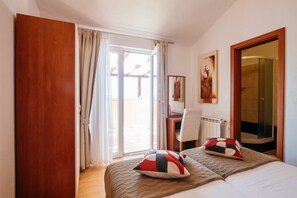 3 Schlafzimmer, Zimmersafe, Bügeleisen/Bügelbrett, WLAN