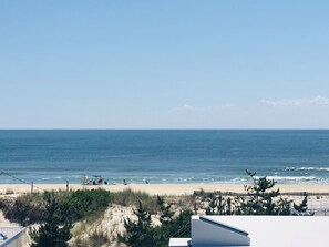 Beach - Newly Renovated Beachhouse with POOL as well as Ocean & Bay Views (Long Beach Township)