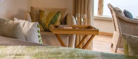 10 bedrooms, in-room safe, iron/ironing board, WiFi