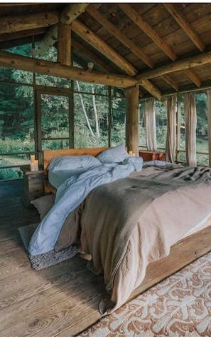 10 bedrooms, in-room safe, iron/ironing board, WiFi