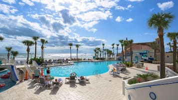 2 Innenpools, 2 Außenpools