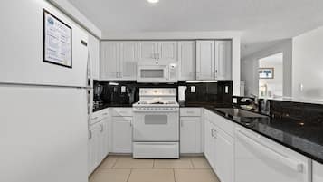 Condo (Unit 2430) | Dining