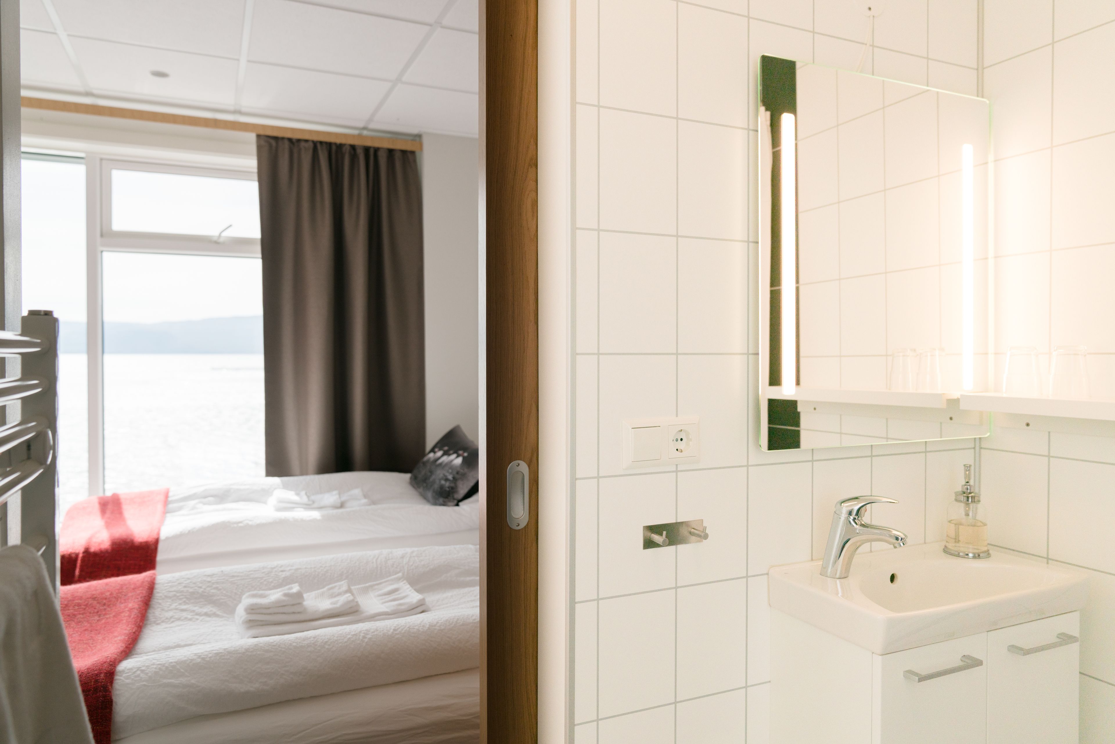 superior double or twin room, private bathroom, sea view | bathroom | shower, hair dryer, towels