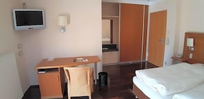 Unclassified image, 4 of 16, button - Hotel Rauch (Ettringen)