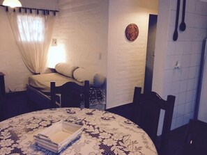 Interior detail - Cabaña Del Plata (Potrerillos)