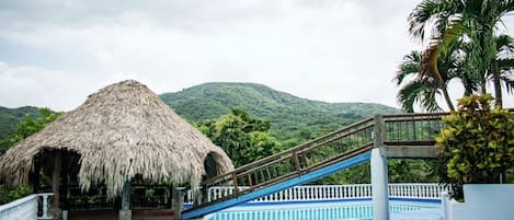 Außenpool, Liegestühle