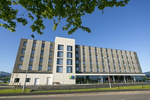 Exterior - Holiday Inn Express Bridgwater M5, Jct. 24 by IHG (Bridgwater)