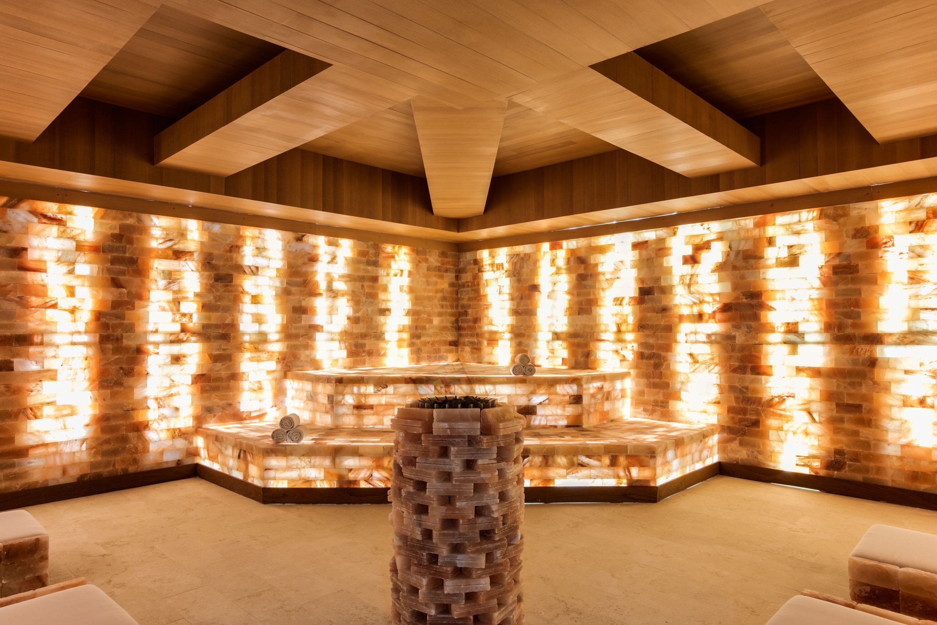 Couples treatment rooms, sauna, hot tub, steam room, hot springs