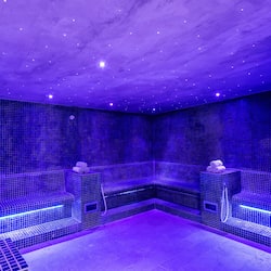 Couples treatment rooms, sauna, hot tub, steam room, hot springs