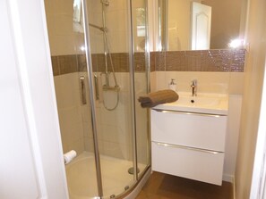 Double Room, Ensuite | Bathroom - Chambres d'hôtes - Etape Zen (Illiers-Combray)