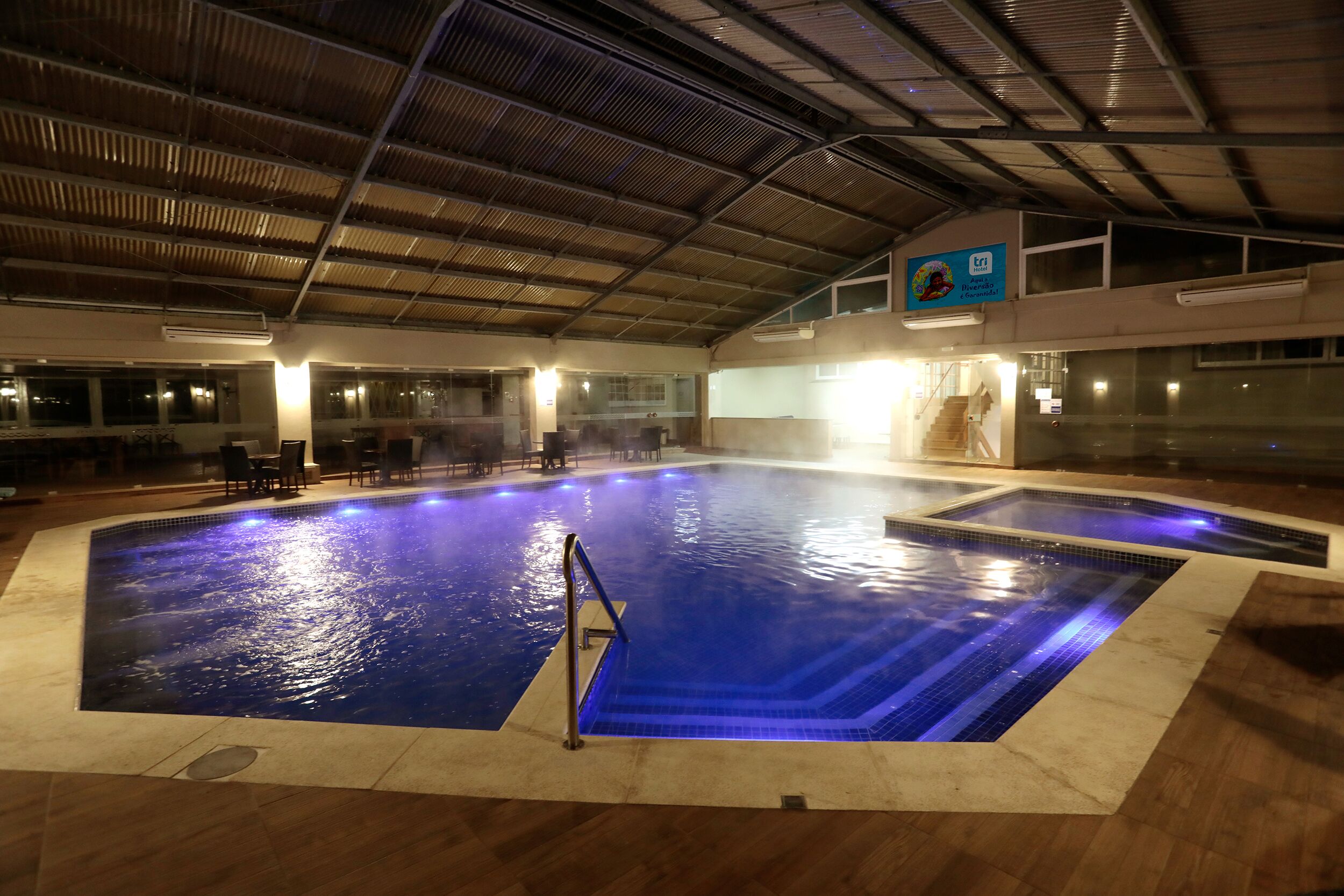 2 indoor pools, open 9:00 AM to 10:00 PM, pool loungers