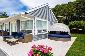 豪華客房, 1 張特大雙人床, 非吸煙房, 海景 | 客廳 | 平面電視