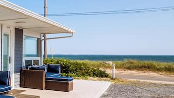 King Room/Seaside Point | Terrace/patio
