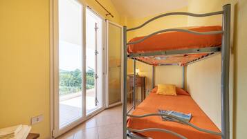 2 bedrooms, iron/ironing board, cots/infant beds, WiFi