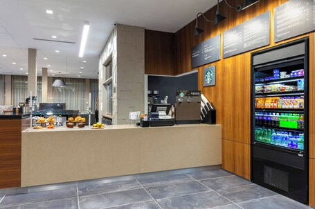Courtyard by Marriott Indianapolis West Speedway - Image 30