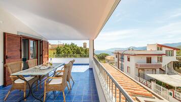 Apartment, 2 Bedrooms | Terrace/patio