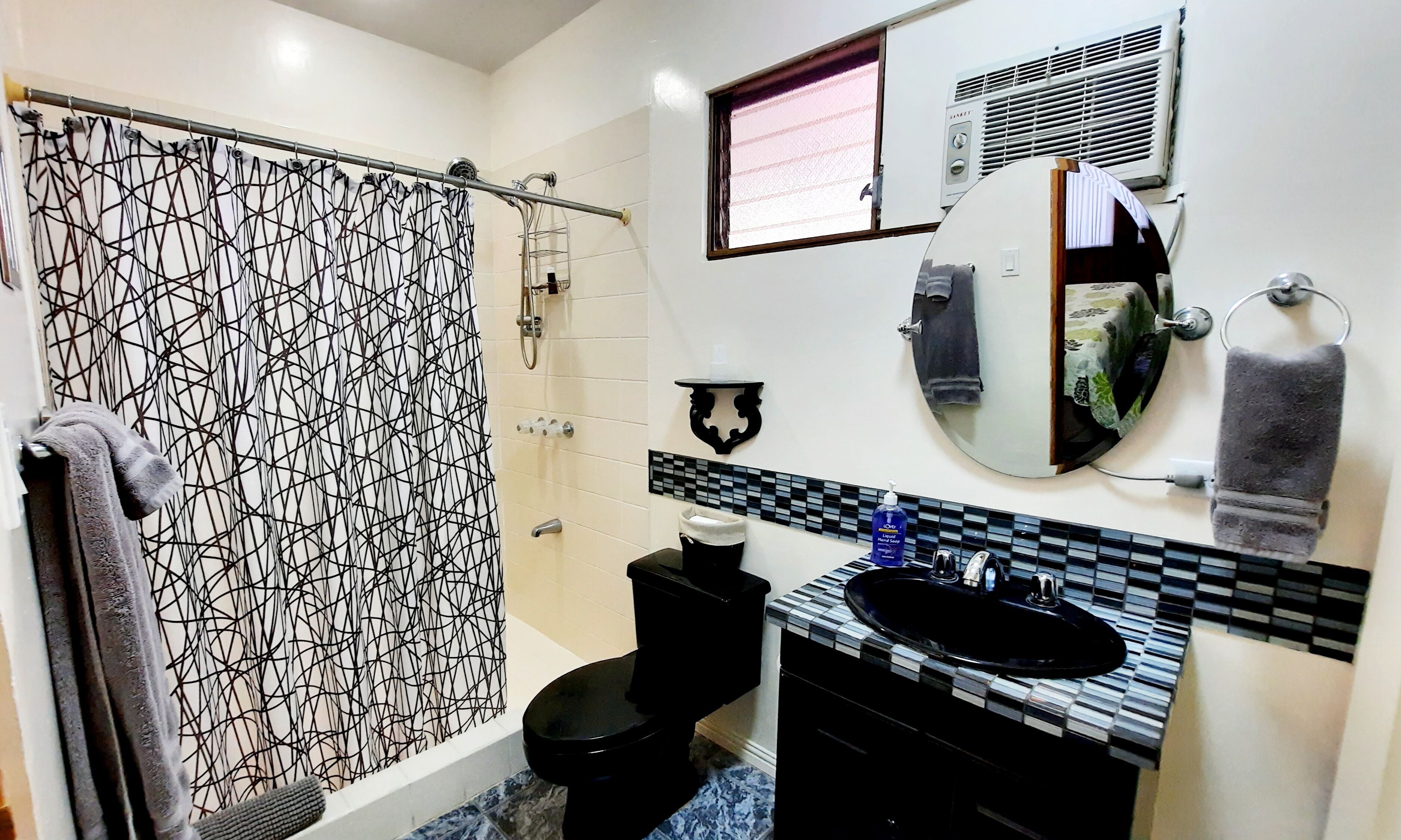 shower, rainfall showerhead, free toiletries, hair dryer