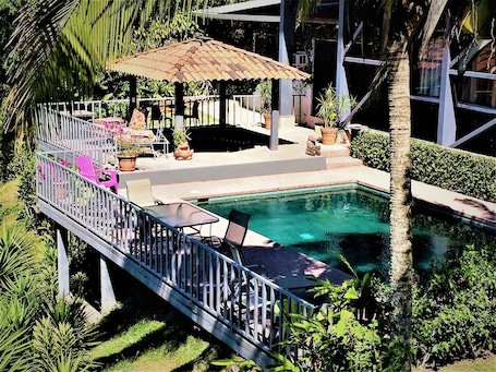 Bañera de hidromasaje exterior