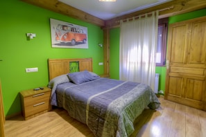 Double Room | Free WiFi, bed sheets - La Tintoreria (Villablino)
