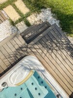 Luxury Suite, 1 King Bed with Sofa bed, Hot Tub, Ground Floor | Premium bedding, down comforters, minibar, in-room safe